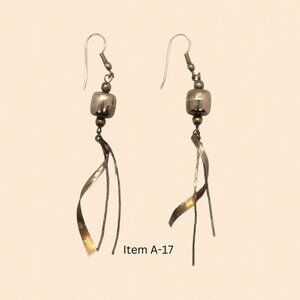 Pierced Dangle Earrings Item A-17